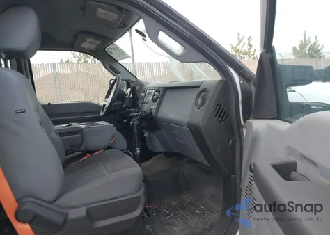 2015 Ford F-250 Xl z USA, uszkodzony, nr VIN 1FDBF2B60FED21631